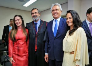 Leia mais sobre o artigo Governador Ronaldo Caiado pede convergência e diálogo durante posse de 43 novos promotores de Justiça do MPGO