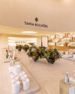 Leia mais sobre o artigo Flamboyant exibe boutique de perfumaria Tania Bulhões, a primeira da marca no país