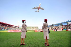 Leia mais sobre o artigo Emirates realiza sobrevoo duplo sobre o estádio com o maior festival anual de esportes e entretenimento dos Emirados Árabes Unidos