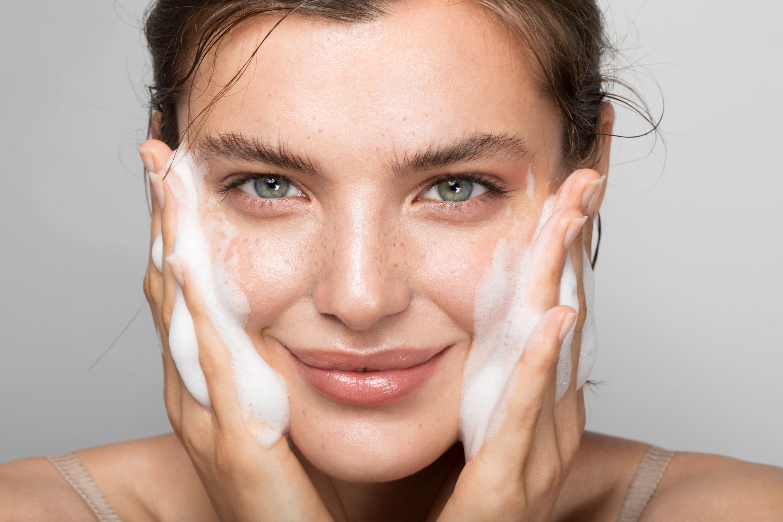 Você está visualizando atualmente Guia da pele bonita: 8 dicas para ter uma pele saudável