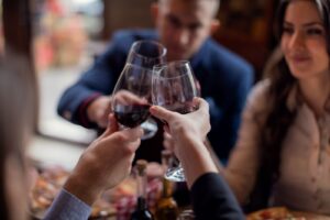 Leia mais sobre o artigo Primeira edição do Hyatt Wine Club do ano oferece degustação de vinhos franceses