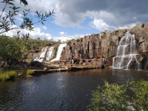 Leia mais sobre o artigo Criado em 2020 parque reúne atrativos como cachoeiras e paredões rochosos