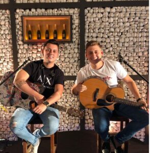 Leia mais sobre o artigo Diego & Leonardo se apresentam na Cerrado Cervejaria em semana que também tem rock autoral