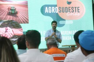 Leia mais sobre o artigo <em>Daniel Vilela destaca ações do Governo de Goiás em infraestrutura que beneficiam escoamento da produção agrícola</em>
