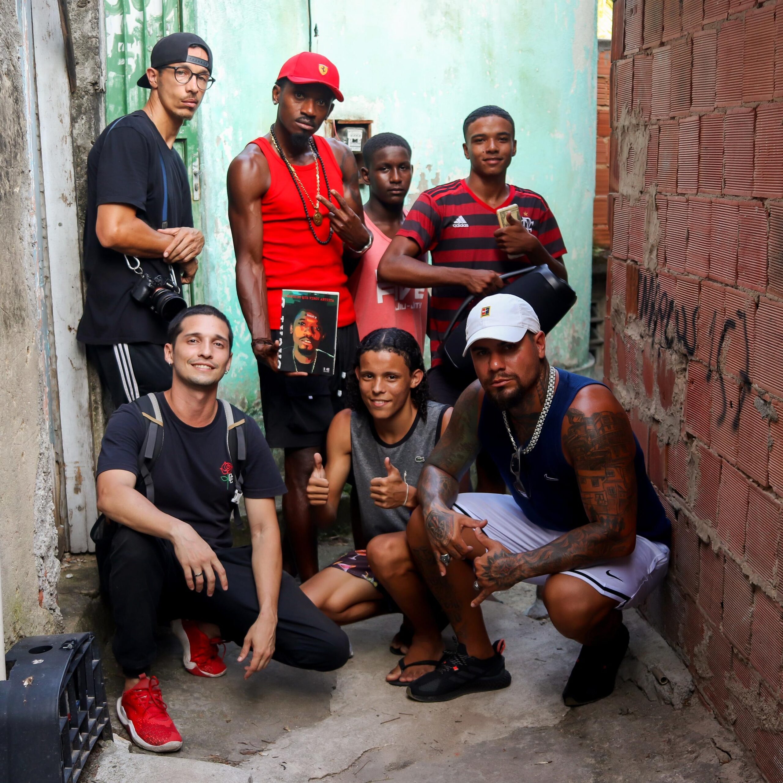 Você está visualizando atualmente Nocaute: Expo Favelas une rappers goiano e carioca em feat inédito