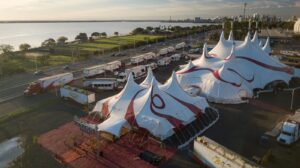Leia mais sobre o artigo <em>Mirage Circus apresenta tour 2024 em Goiânia</em>
