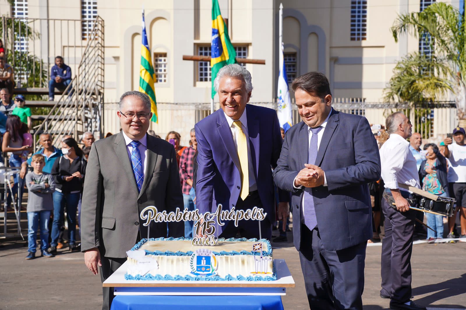No momento, você está visualizando Governador Ronaldo Caiado acompanha festividades dos 115 anos de Anápolis
