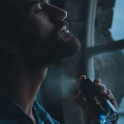Malbec, principal marca de fragrâncias masculinas amadeiradas do Brasil, lança edição limitada fresca e intensa