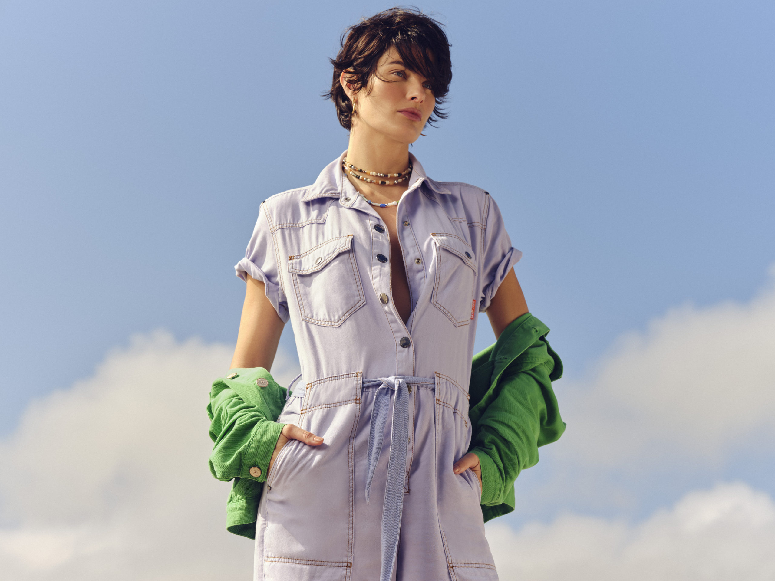 No momento, você está visualizando Isabeli Fontana protagoniza campanha de verão da Animale