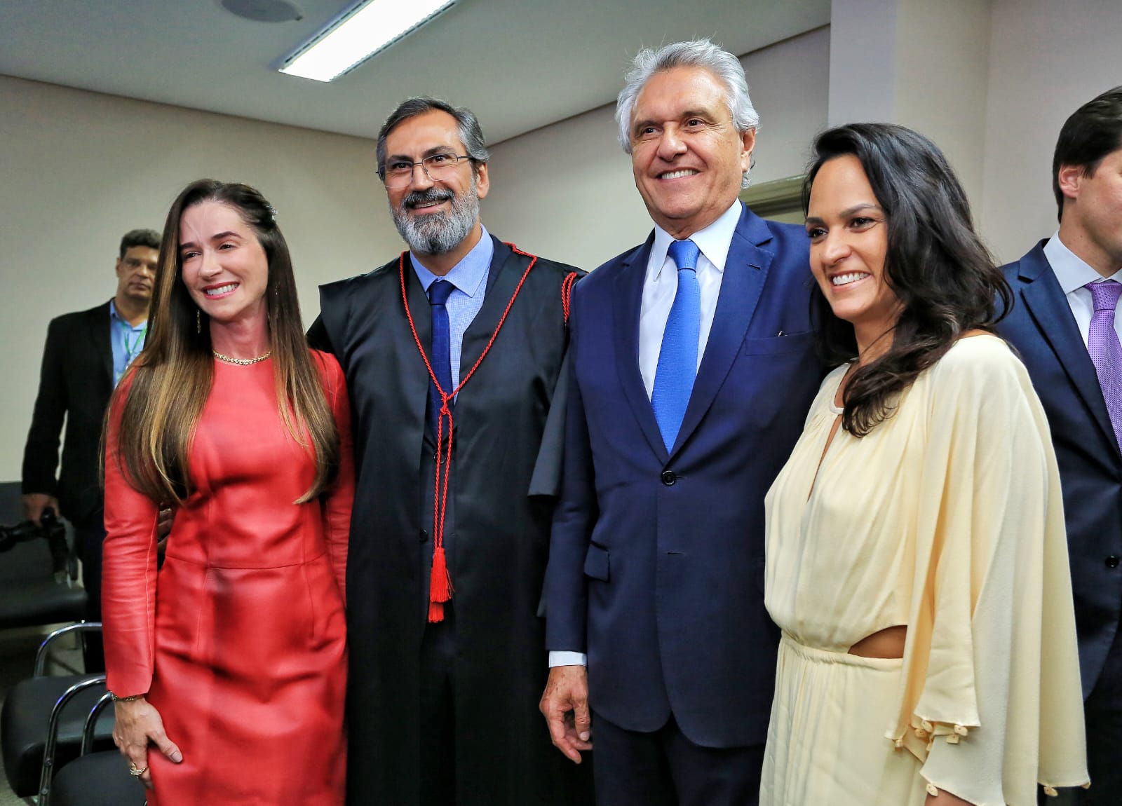 No momento, você está visualizando Governador Ronaldo Caiado pede convergência e diálogo durante posse de 43 novos promotores de Justiça do MPGO
