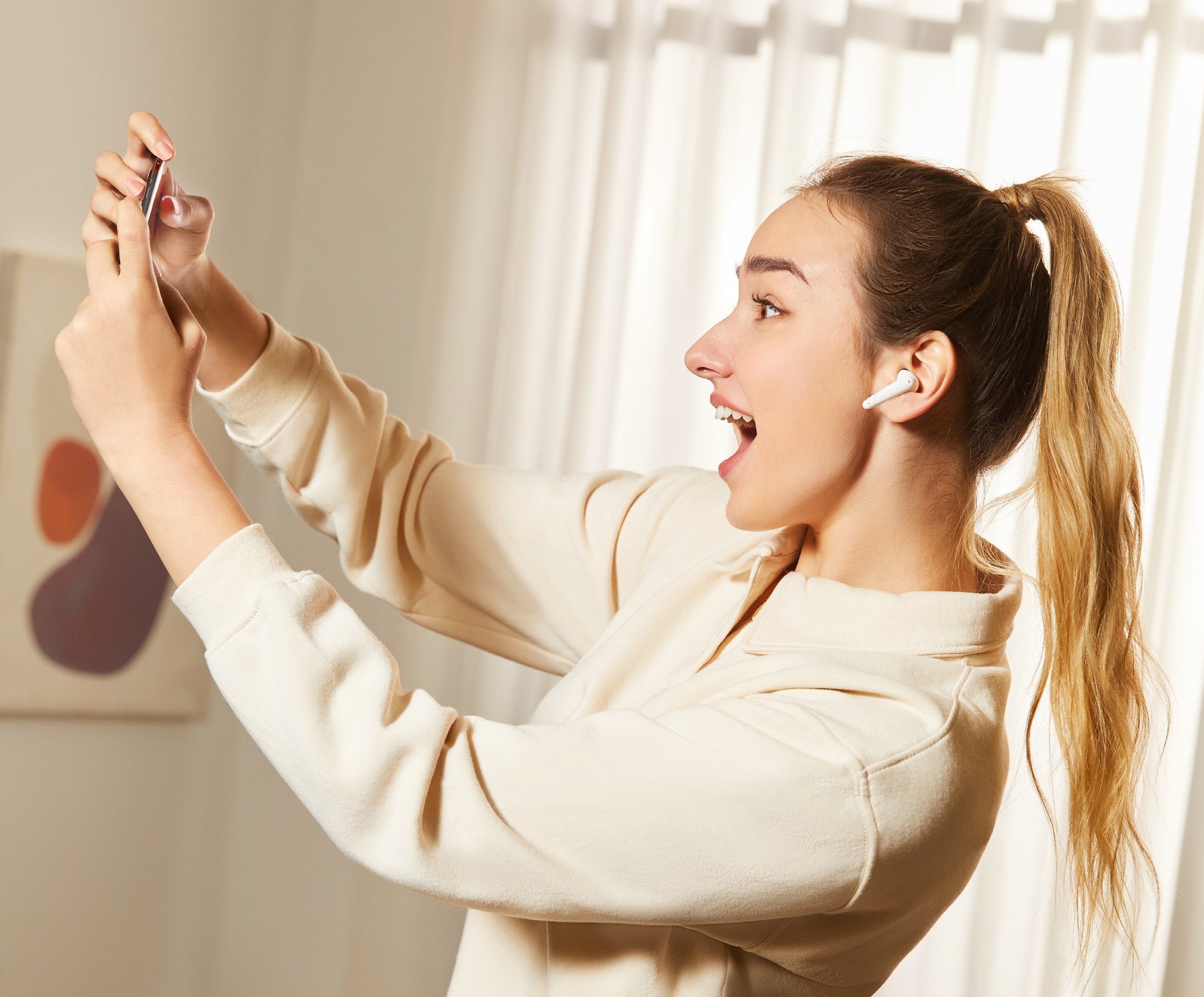 No momento, você está visualizando HUAWEI FreeBuds SE traz design semi-in ear para oferecer experiência de uso mais confortável e imersiva