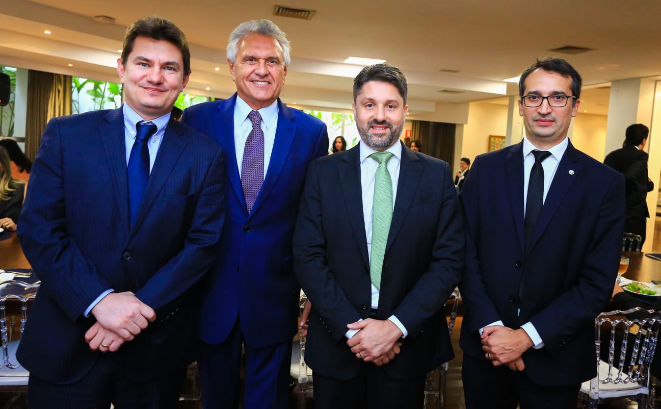 No momento, você está visualizando Governador Ronaldo Caiado recebe defensores públicos de todo o país