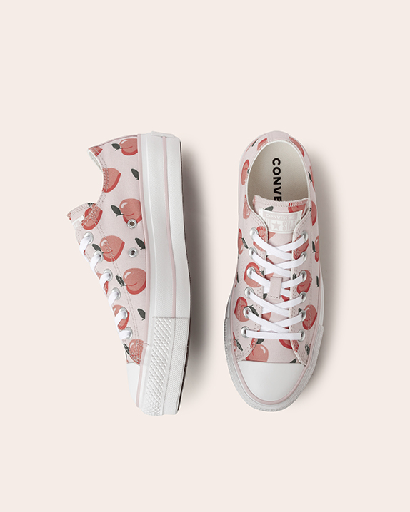 Você está visualizando atualmente Para celebrar o verão, Converse lança a linha Joyful Summer