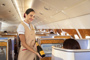 Leia mais sobre o artigo Champanhes de primeira linha servidos com exclusividade pela Emirates a 40 mil pés de altitude