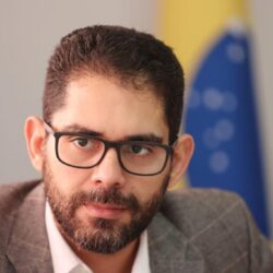 Lincoln Tejota recebe da Justiça Eleitoral diploma de deputado estadual eleito