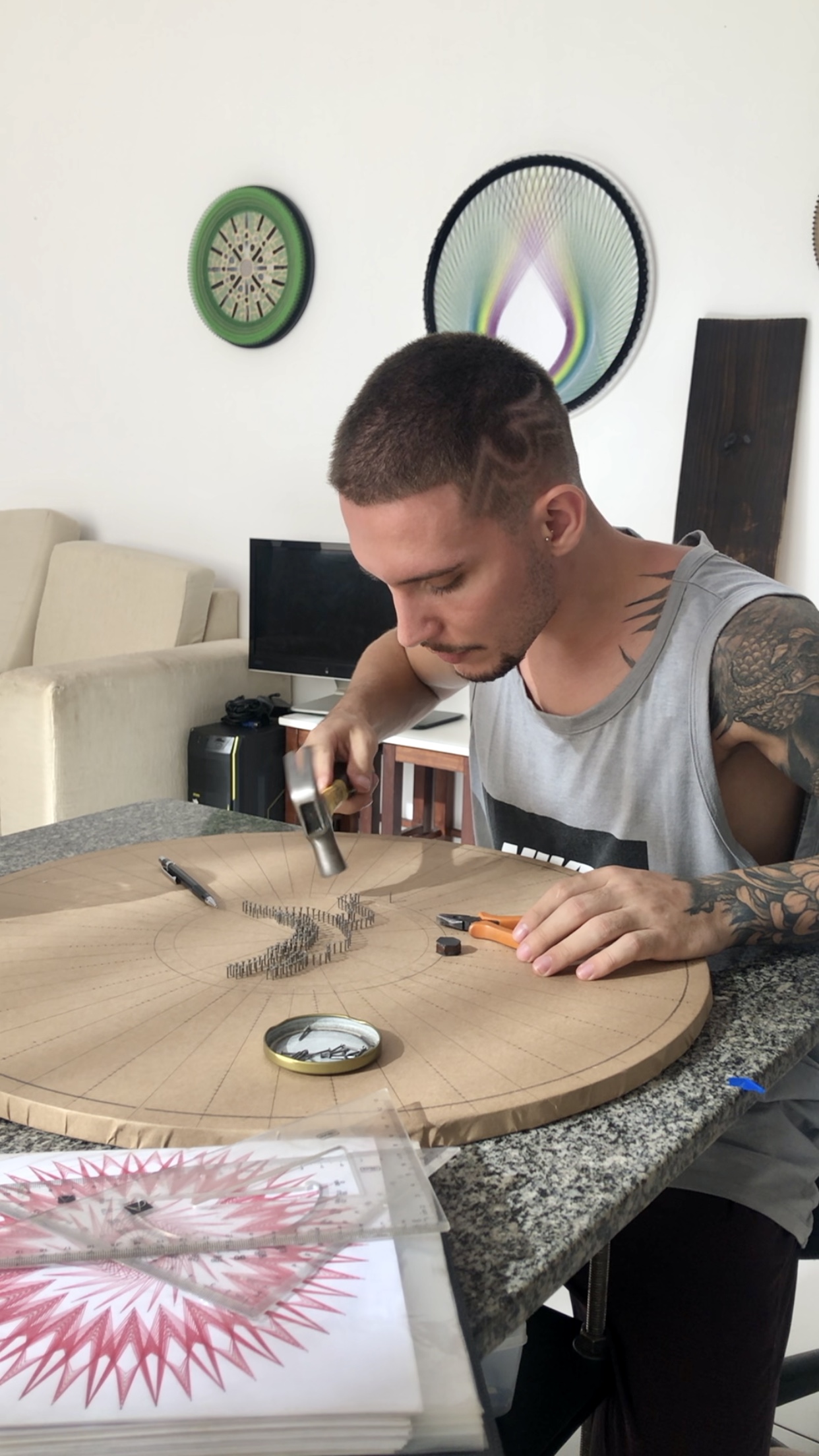 No momento, você está visualizando Nova exposição chega ao Lowbrow com obras em string art do artista Iram Lima