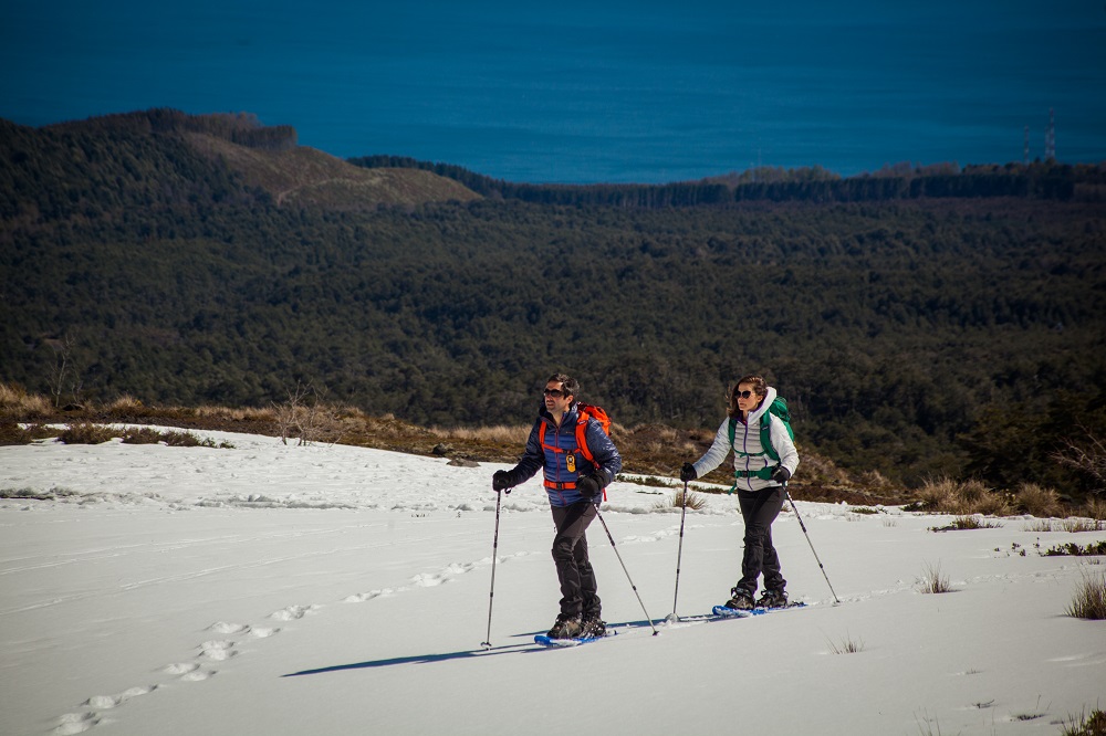 Você está visualizando atualmente No Chile, faça de caminhada na neve a esqui na encosta do vulcão