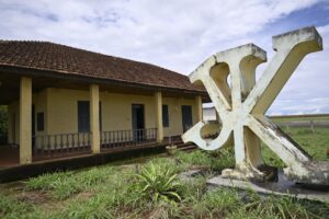 Leia mais sobre o artigo Governo de Goiás celebra parceria para restaurar e reabrir Memorial Casa JK, em Anápolis