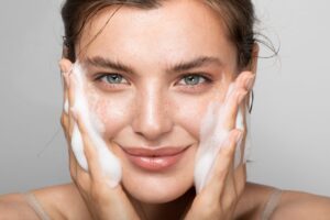Leia mais sobre o artigo Guia da pele bonita: 8 dicas para ter uma pele saudável
