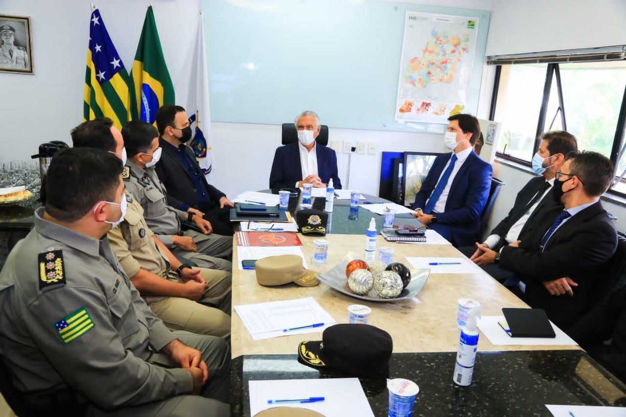 No momento, você está visualizando Ataques à democracia: Governo de Goiás reforça policiamento no Entorno do DF e atua pela desmobilização de acampamentos