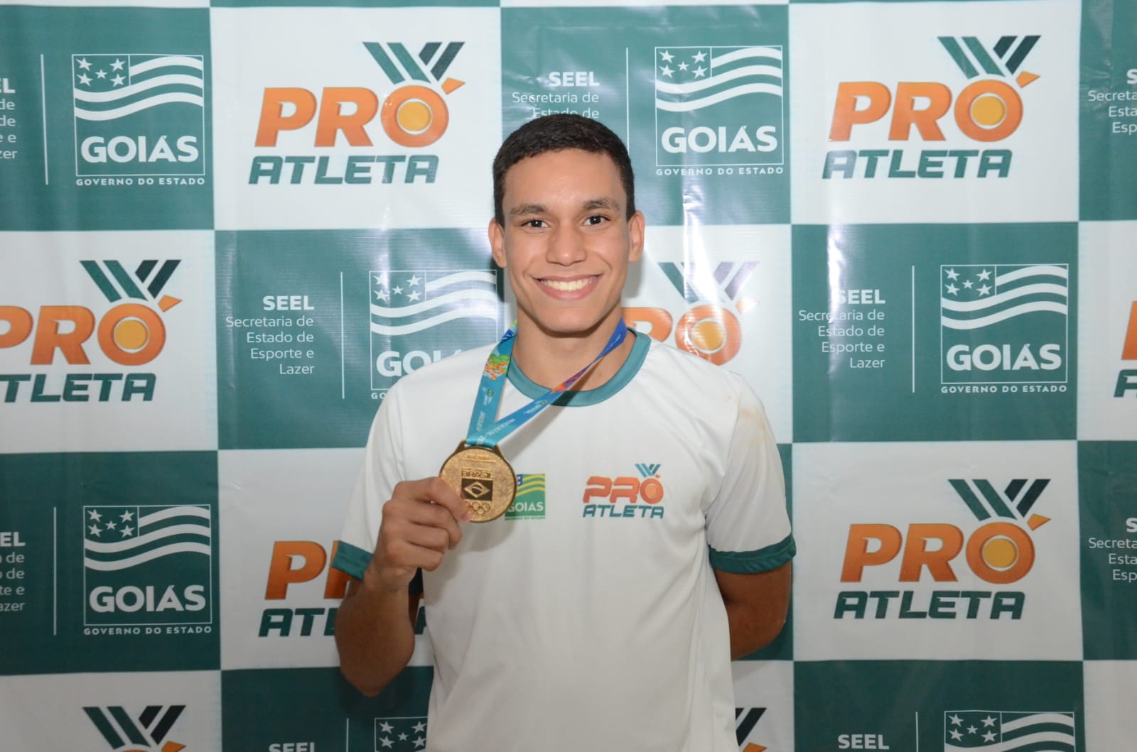 Você está visualizando atualmente Atleta goiano vai treinar com técnico campeão olímpico