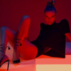 Santa Lolla apresenta ‘Feel The Lights’, seu Preview Inverno 2023