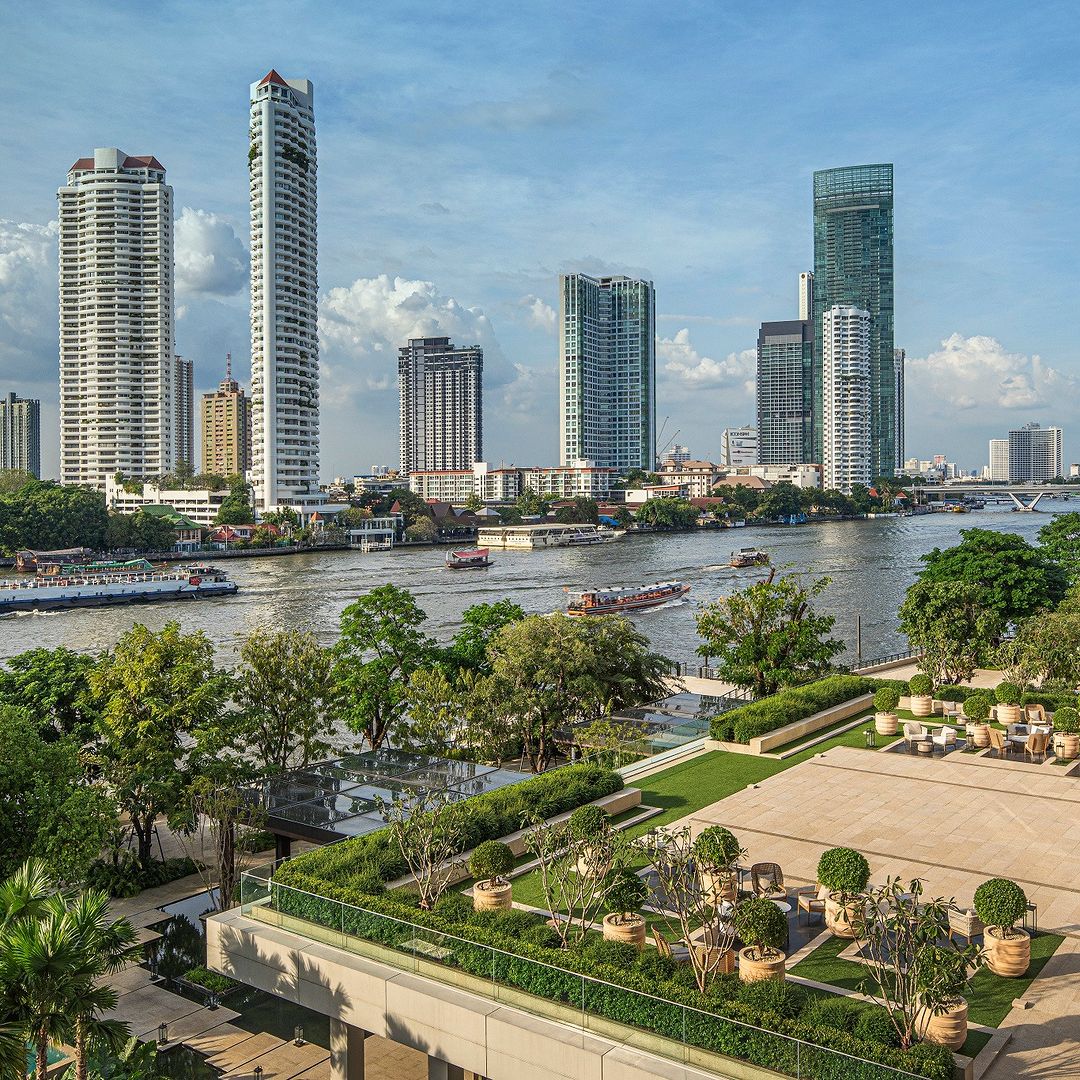 No momento, você está visualizando Four Seasons Hotel Bangkok at Chao Phraya River é um centro de energia e estilo, o único urban resort no coração da um cidade tão vibrante
