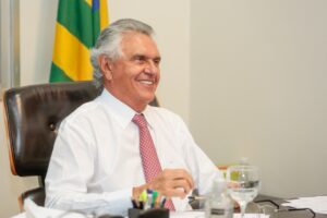 Leia mais sobre o artigo Aprovação do governador Ronaldo Caiado chega a 61,9%, mostra pesquisa Serpes