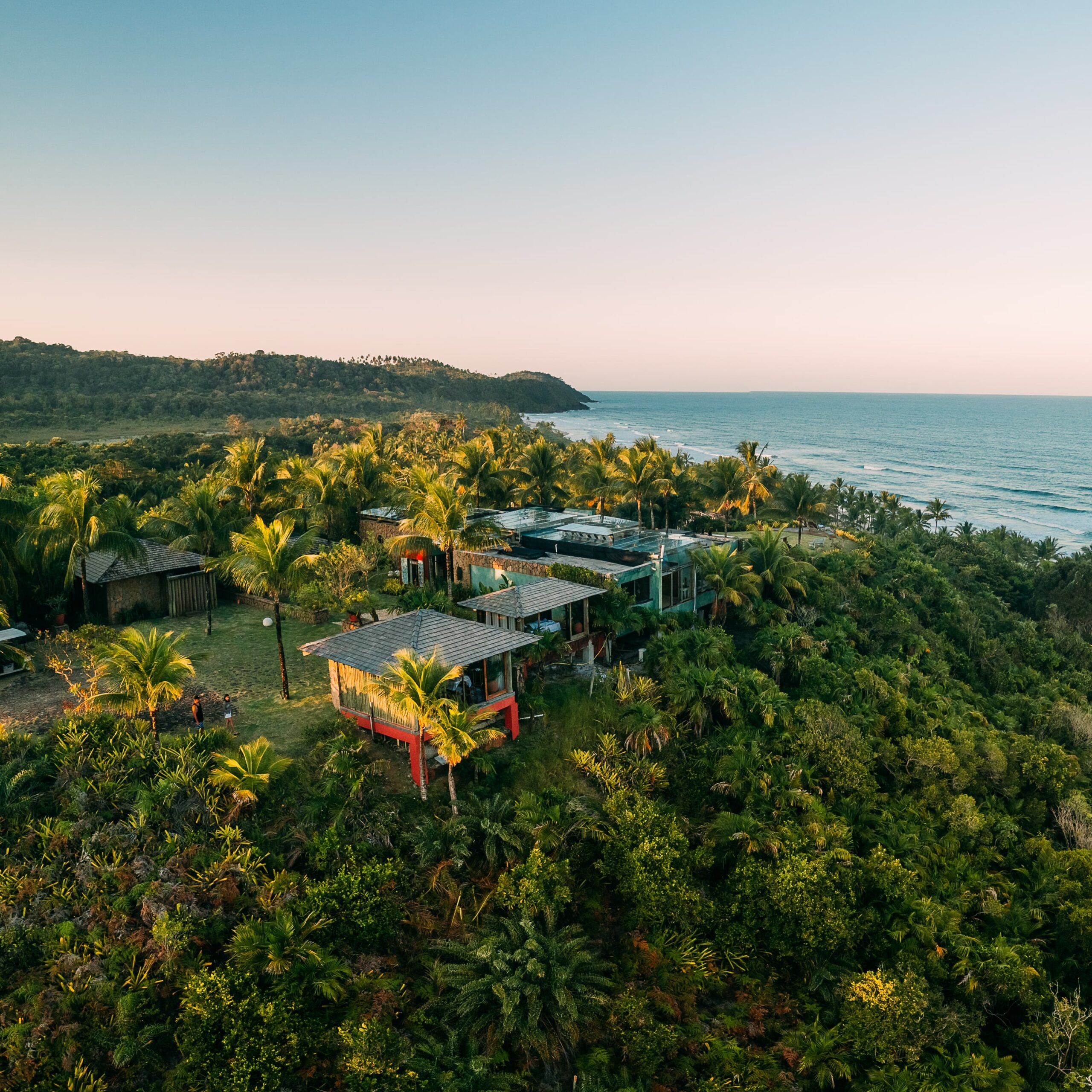 Você está visualizando atualmente Tranquilidade em praia paradisíaca: Txai Resort Itacaré promove programação especial para o feriado de Tiradentes