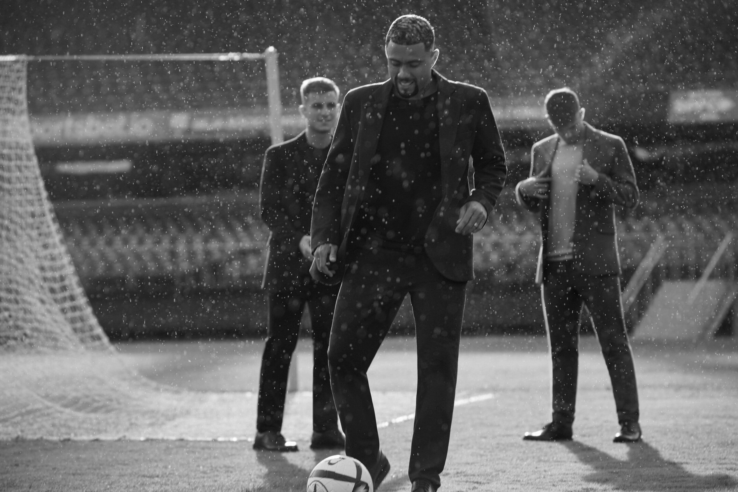 No momento, você está visualizando <strong>VR Collezioni apresenta ‘Play With Elegance’, inspirada no universo do futebol</strong>