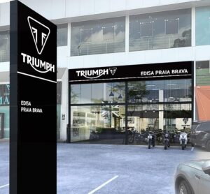 Leia mais sobre o artigo Triumph inaugura concessionária em Praia Brava, a 24ª da montadora no Brasil