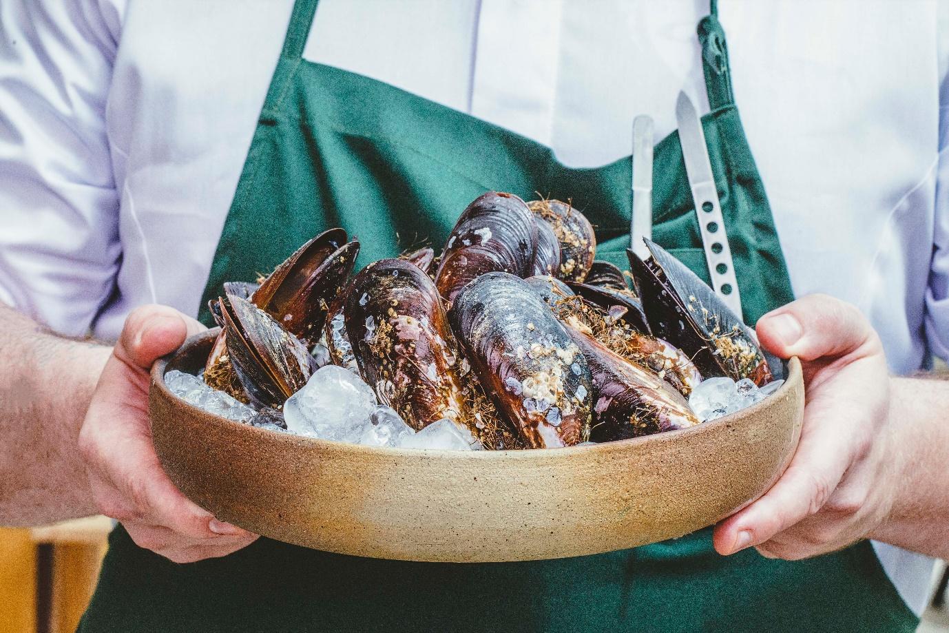 No momento, você está visualizando Restaurante Terraço Jardins celebra a gastronomia caiçara e promove ação social com foco no litoral paulista
