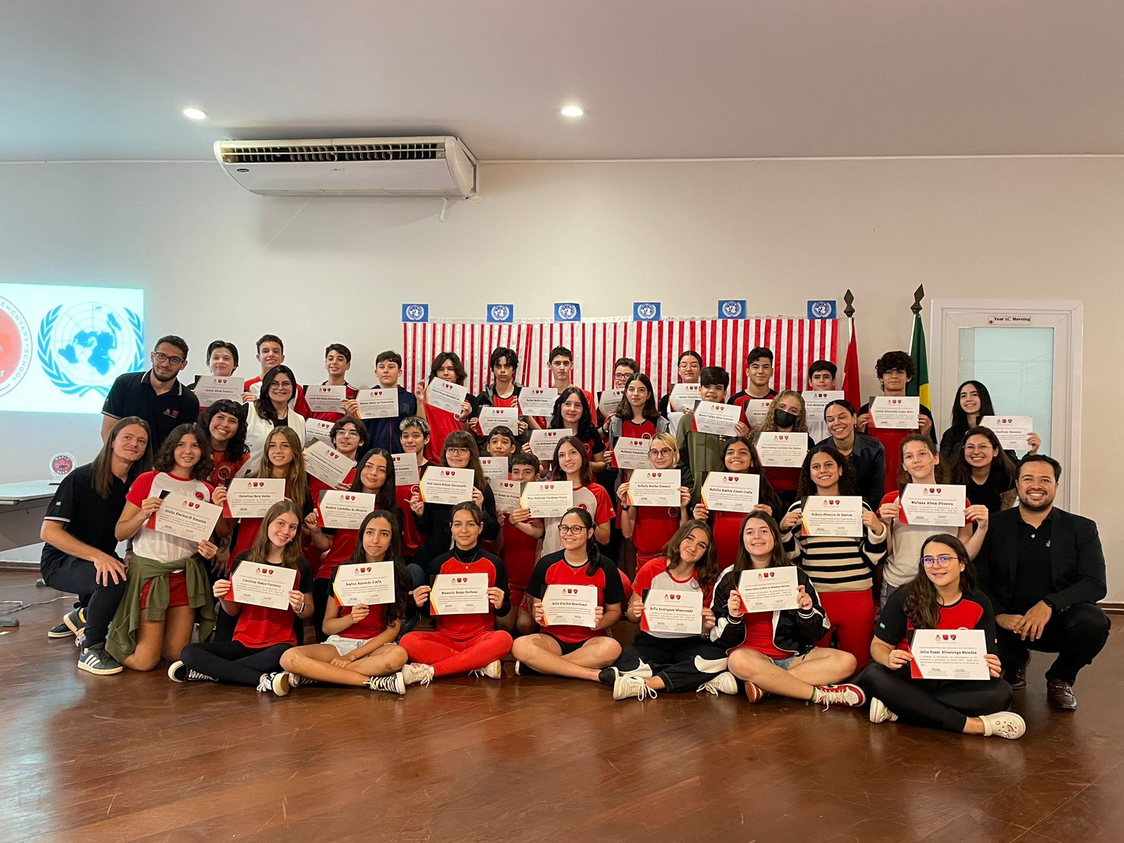 Você está visualizando atualmente Alunos da Escola Canadense de Goiânia são classificados para simulação de reunião da ONU