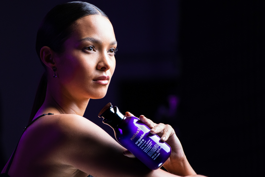 Você está visualizando atualmente Top model Laís Ribeiro protagoniza filme do novo Nativa SPA Orquídea Noire