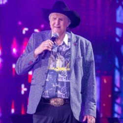 Sertanejo Raíz no Arena Multiplace
