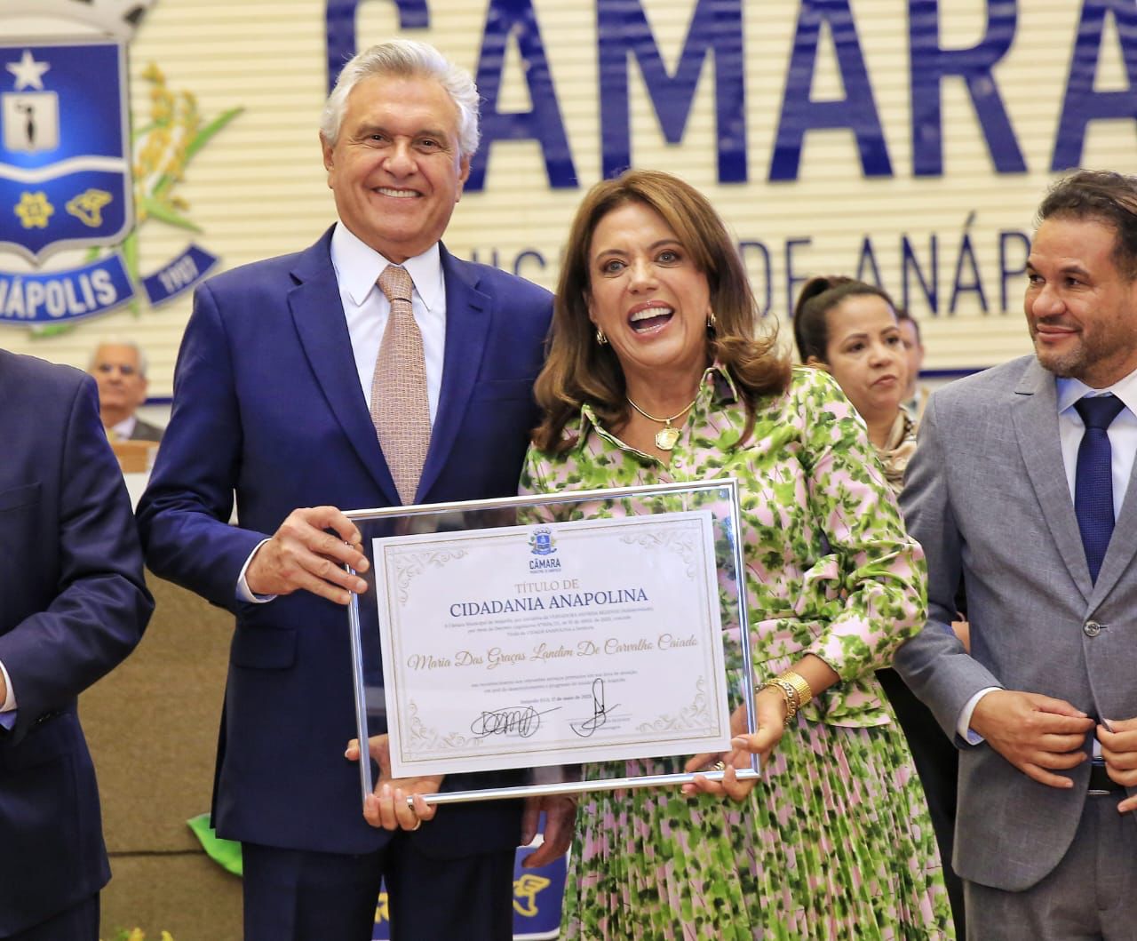 No momento, você está visualizando <em>Primeira-dama Gracinha Caiado recebe título de cidadã anapolina</em>