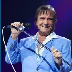 Roberto Carlos faz show em Goiânia no aniversário de 63 anos do Country Clube de Goiás e presenteia os fãs com uma noite de grandes emoções, no dia 23 de junho