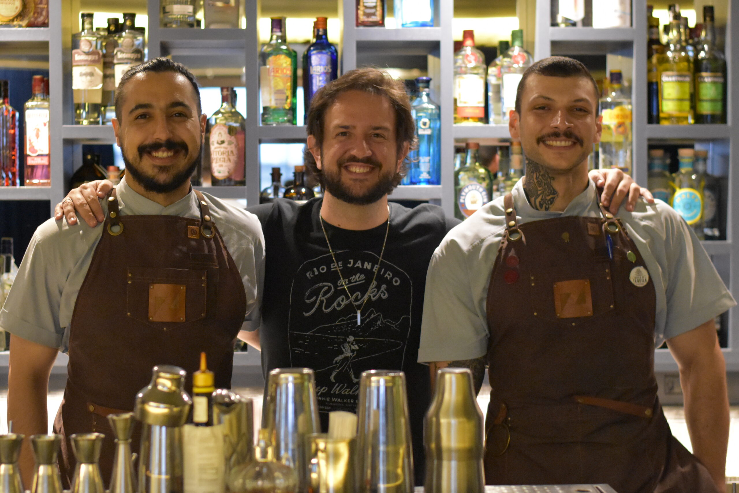 No momento, você está visualizando Kauê Txai e Renato Dias, bartenders do Zimbro Cocktails & Co., são semifinalistas do World Class Brasil 2023