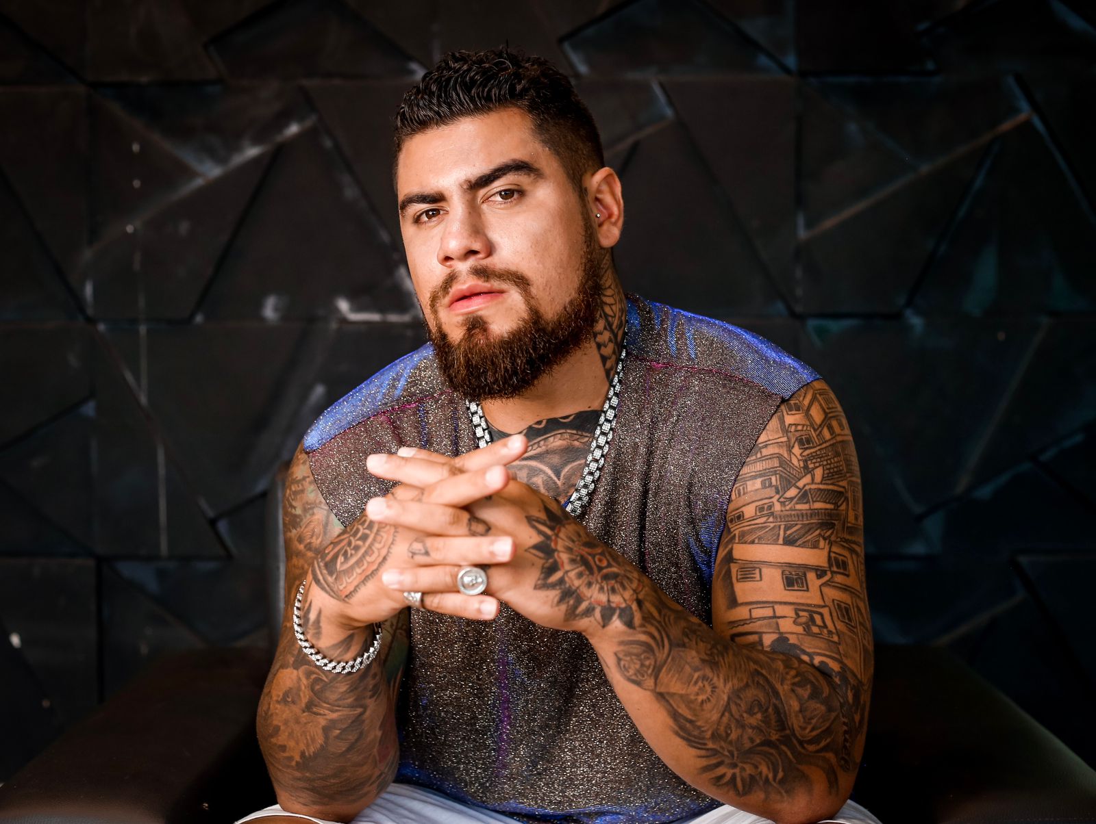 No momento, você está visualizando <strong>Donato no Relato aposta em novo álbum romântico</strong>