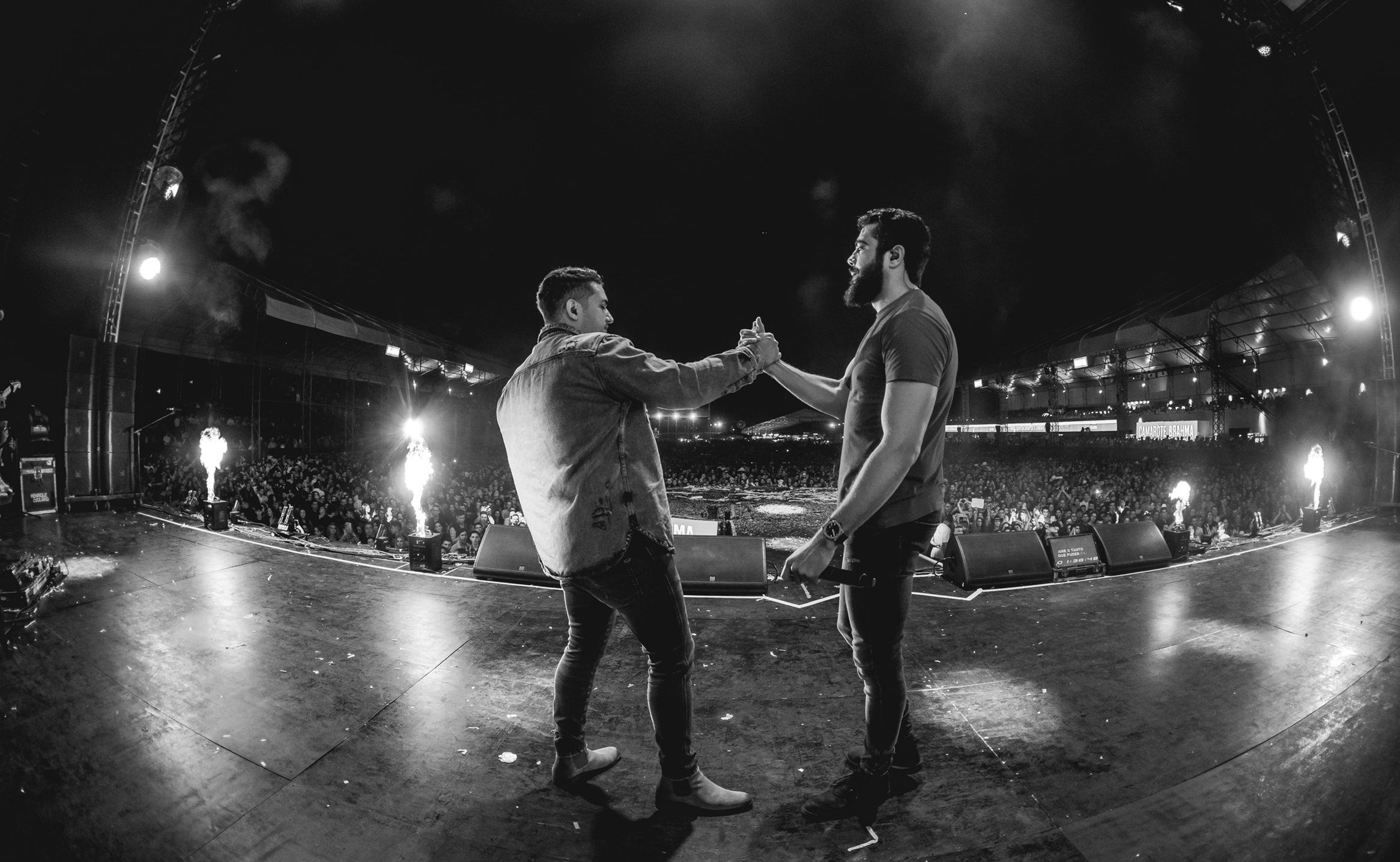 No momento, você está visualizando Henrique & Juliano “Em Casa” será o único show da dupla em Goiás neste ano