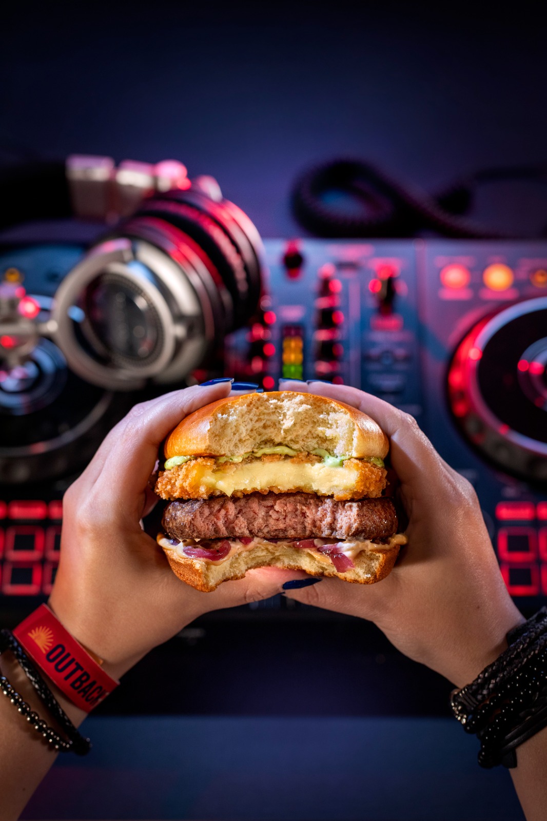 No momento, você está visualizando Outback apresenta festival de novos pratos com releitura de itens clássicos do menu