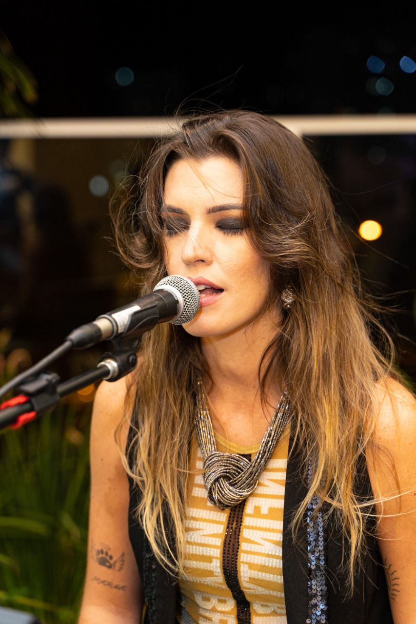No momento, você está visualizando <strong>Rock’n’roll hits com Cejane Verdejo e banda</strong>