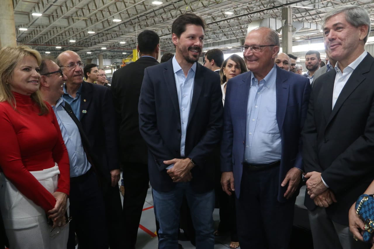 Você está visualizando atualmente <em>Na presença de Alckmin, Daniel defende industrialização de Anápolis</em>