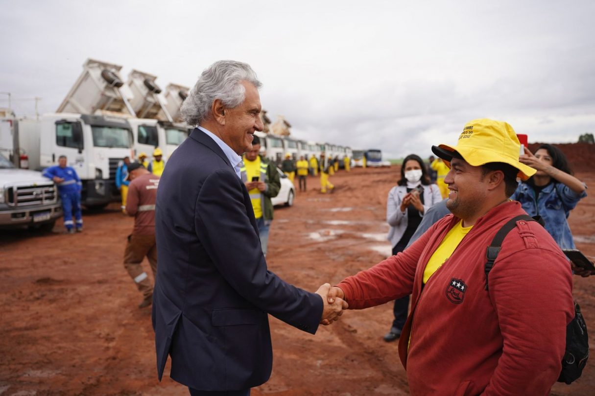 Você está visualizando atualmente <em>Obras de pavimentação da GO-180, em Jataí, estão avançadas</em>