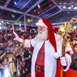 Natal Flamboyant tem início dia 5 de novembro, quando Papai Noel chega de helicóptero  