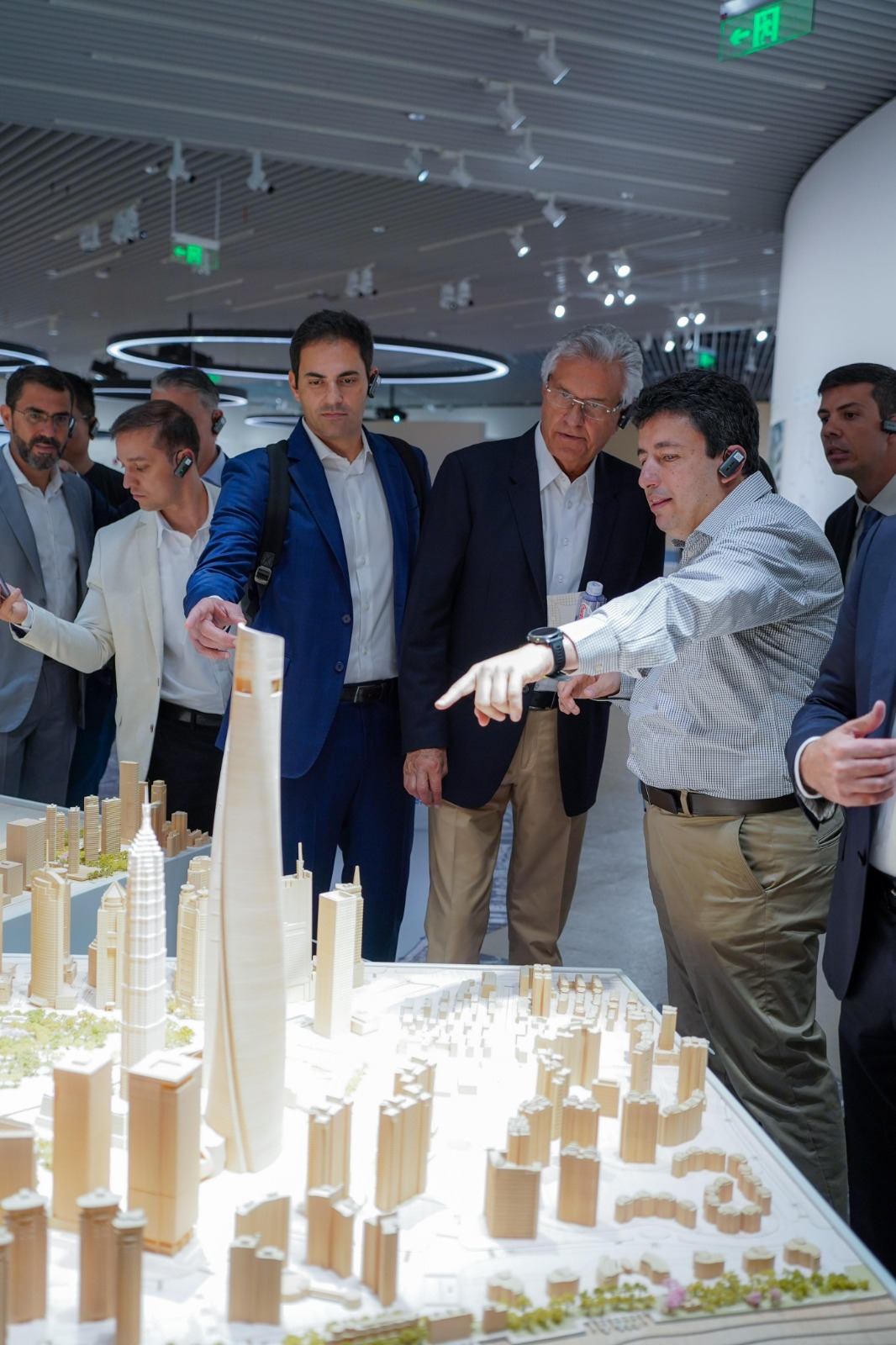 No momento, você está visualizando <em>Em missão oficial na China, Caiado visita mineradora com investimentos no estado</em>