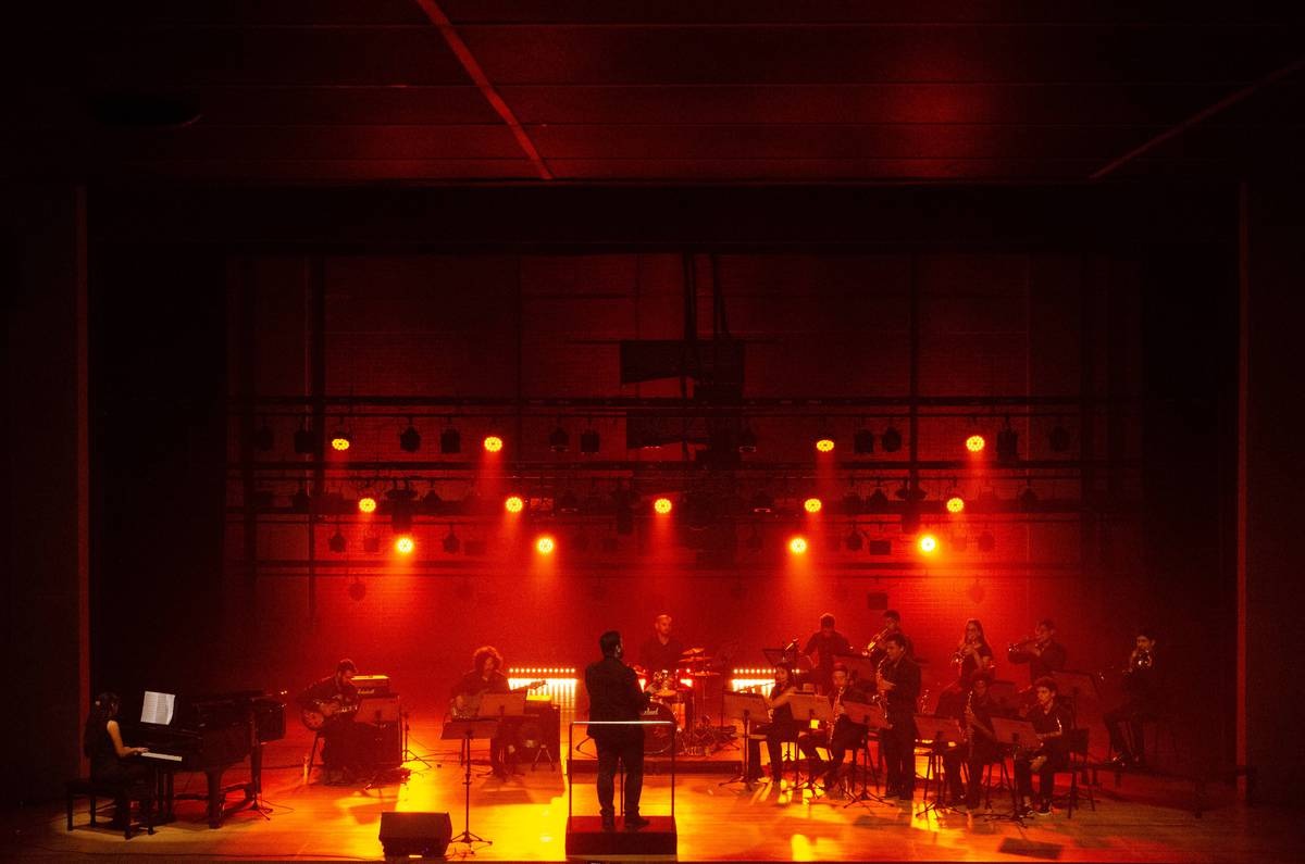 No momento, você está visualizando <em>Big Band Basileu França realiza o concerto Do Jazz ao Pop</em>