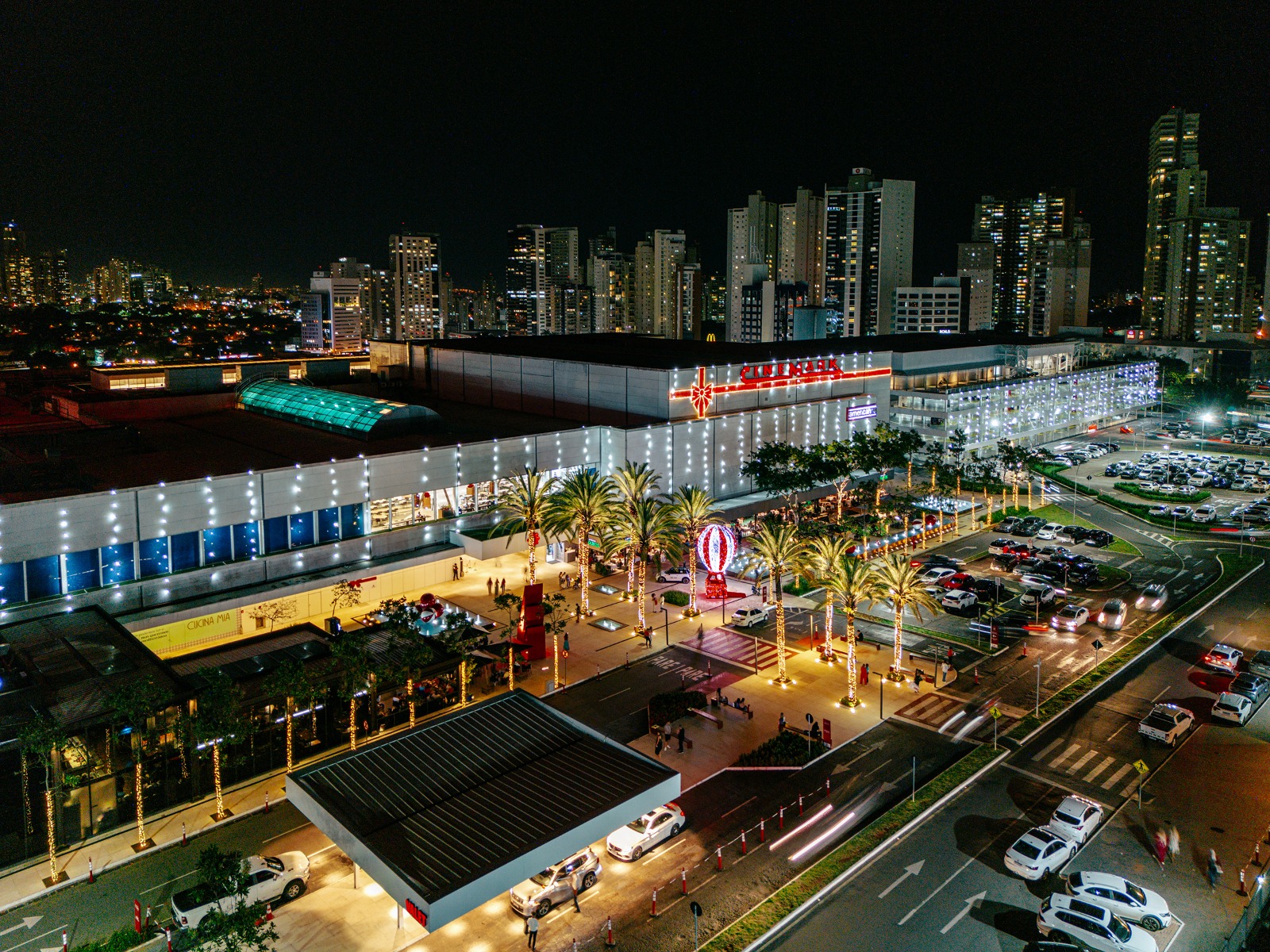 No momento, você está visualizando <strong>Flamboyant Shopping amplia horário nessa sexta,15/12 </strong>
