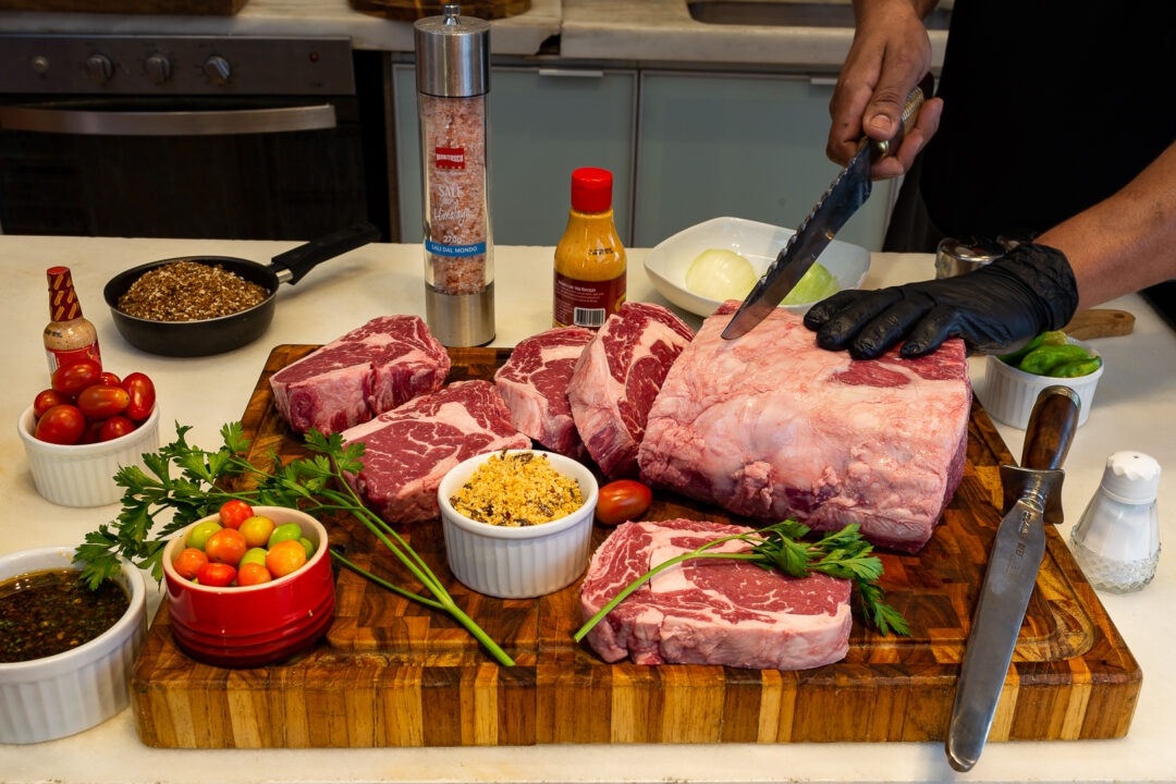 No momento, você está visualizando Beef Bistrô recebe prêmio como melhor boutique de carne e prepara inauguração de segunda unidade no Alpha Mall