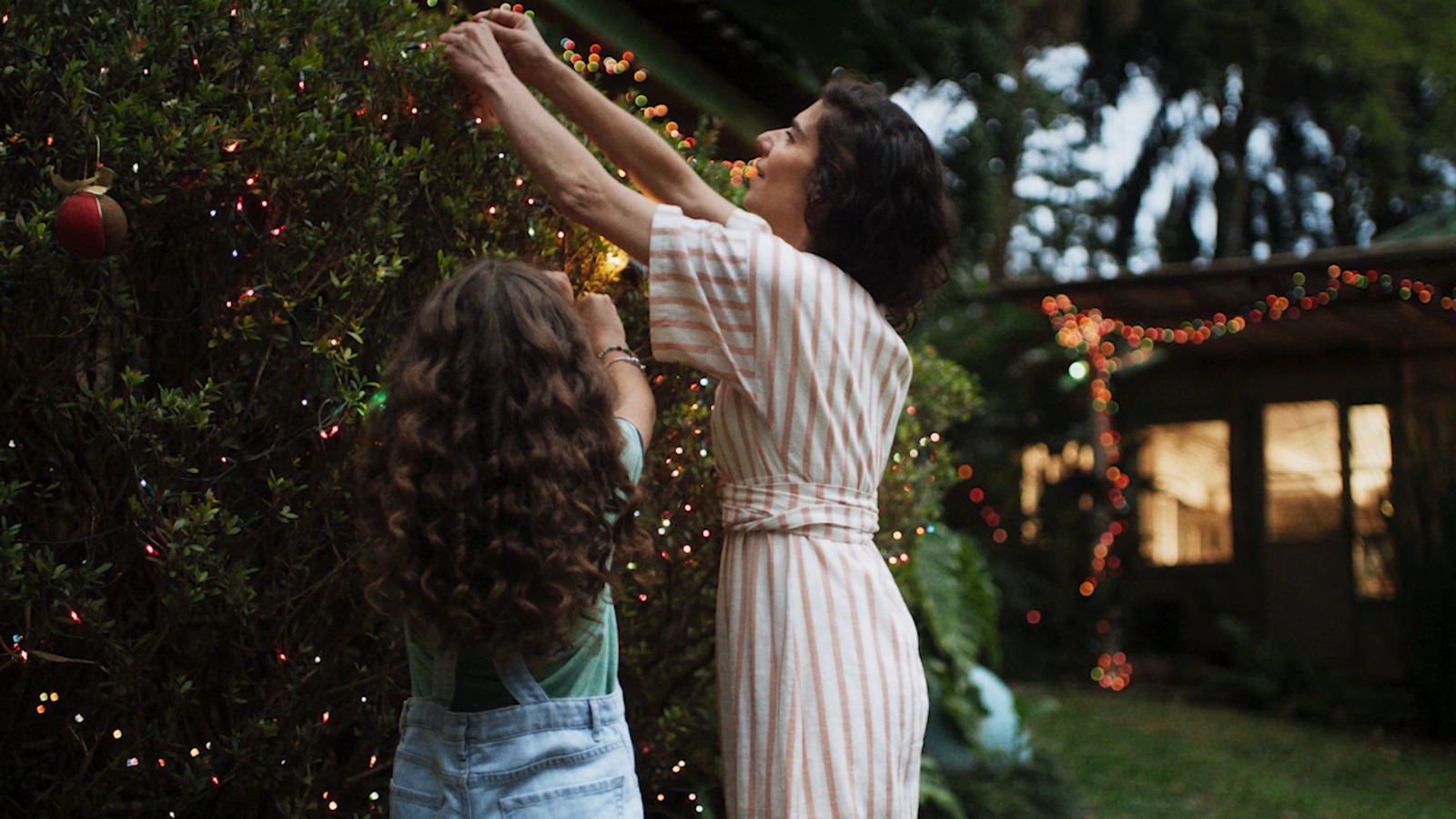 No momento, você está visualizando <em>O Boticário aborda o fenômeno da intimidade artificial e incentiva a conexão genuína nas relações humanas em sua campanha de Natal</em>